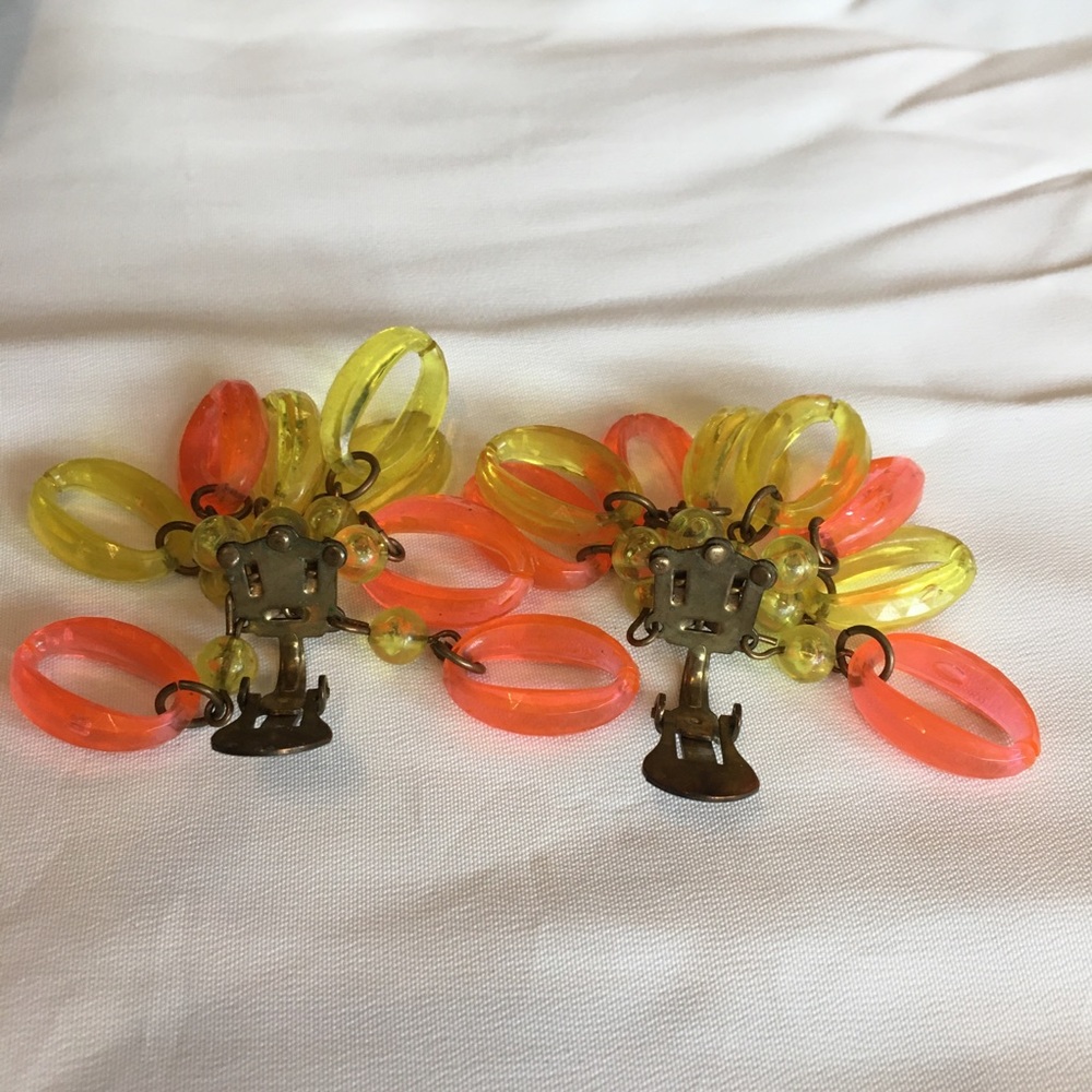 VTG Beaded Neon Dangle Clip On Earrings - Picture 7 of 7